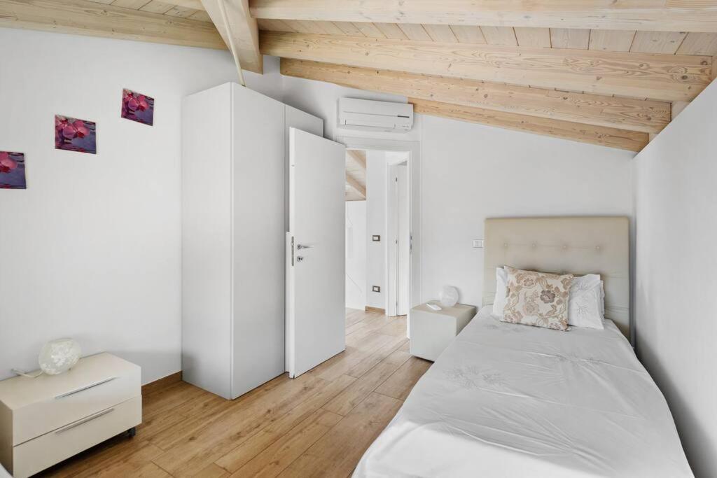Residenza Simona Apartment Mezzegra Luaran gambar