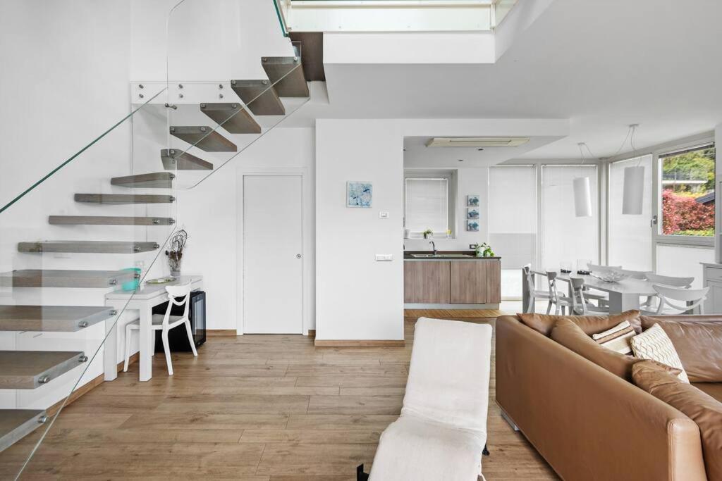 Residenza Simona Apartment Mezzegra Luaran gambar