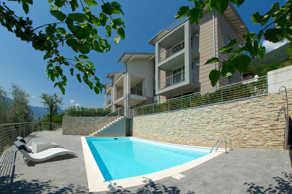 Residenza Simona Apartment Mezzegra Bilik gambar