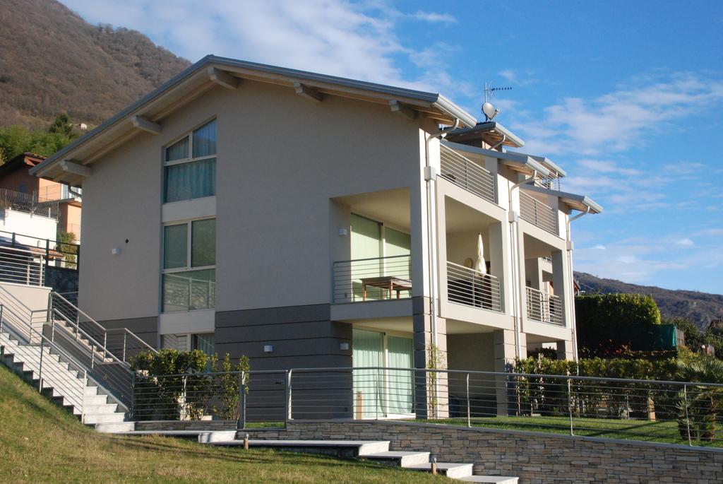 Residenza Simona Apartment Mezzegra Bilik gambar