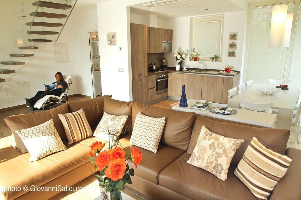 Residenza Simona Apartment Mezzegra Luaran gambar