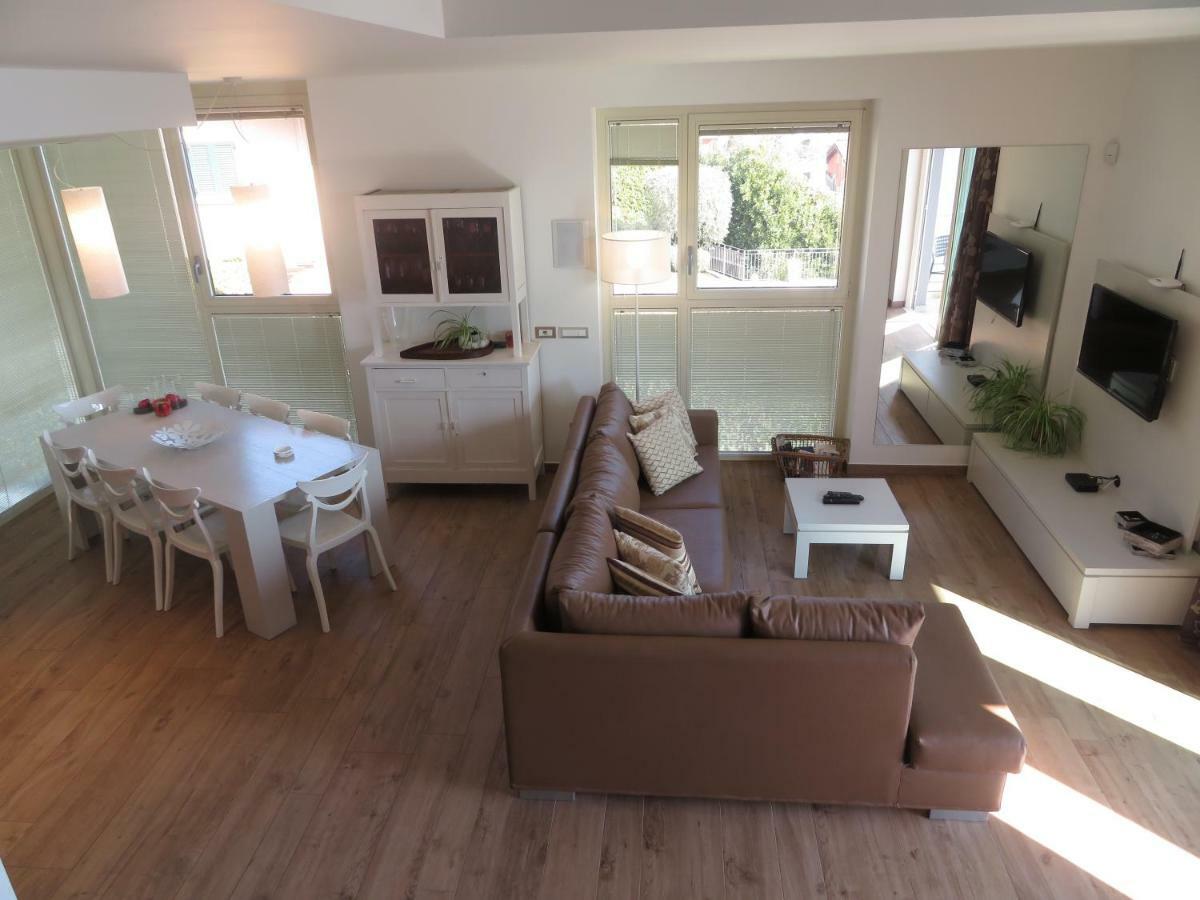 Residenza Simona Apartment Mezzegra Luaran gambar