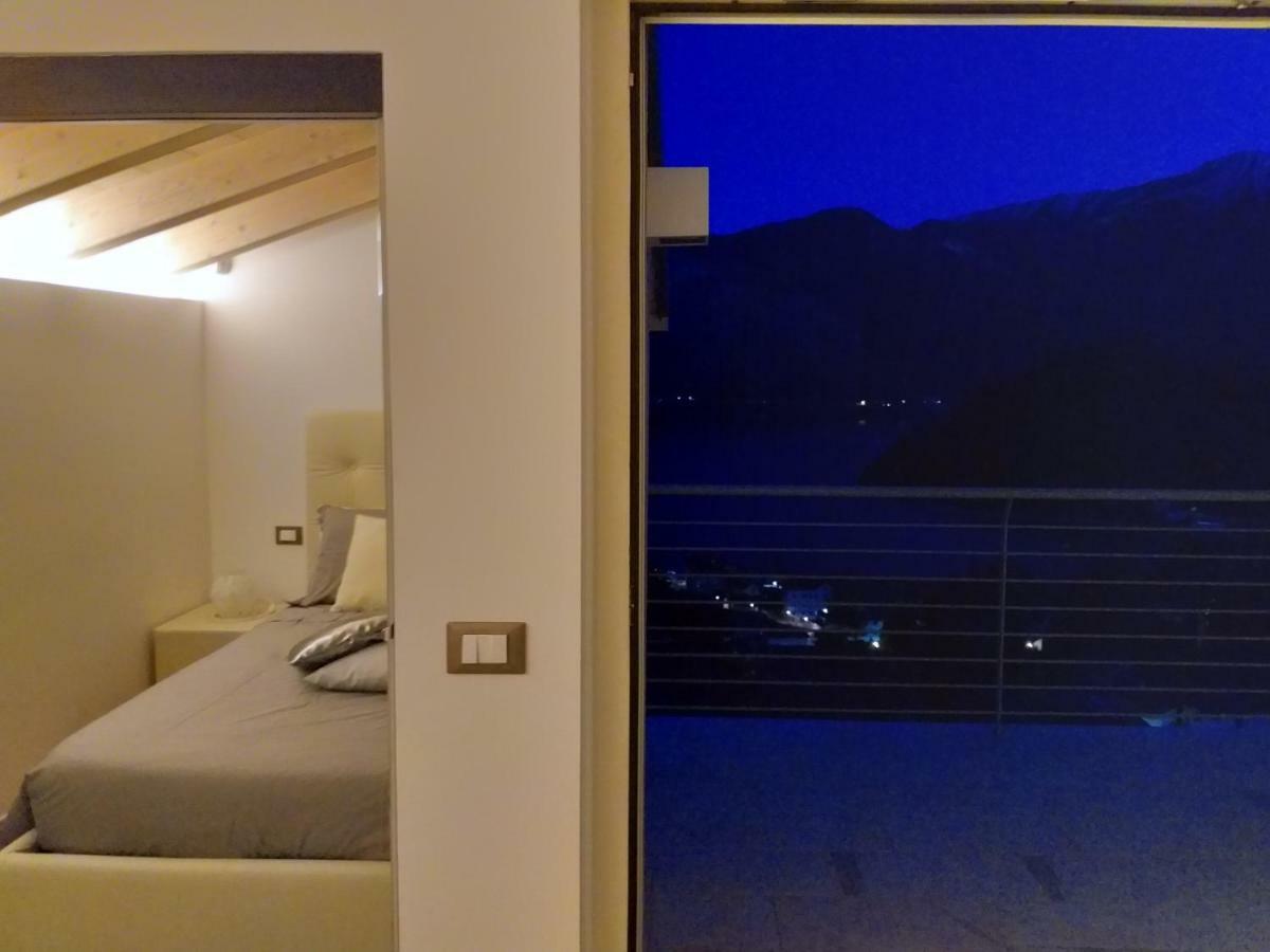 Residenza Simona Apartment Mezzegra Luaran gambar